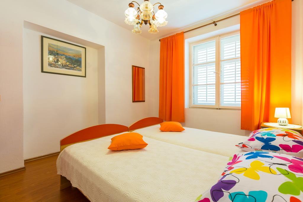 Anika Apartmán *